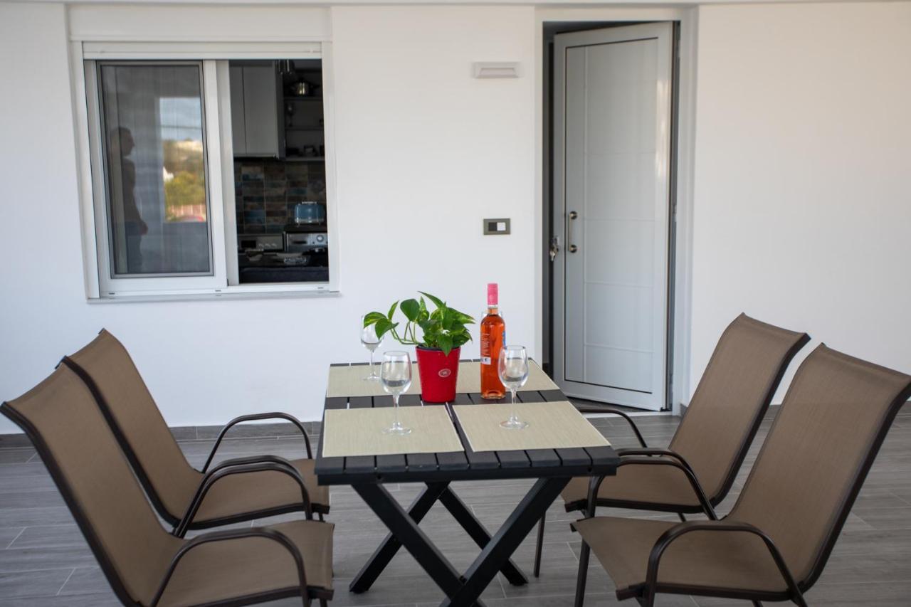 On The Breeze 1 Apartment Kos Town Exterior photo